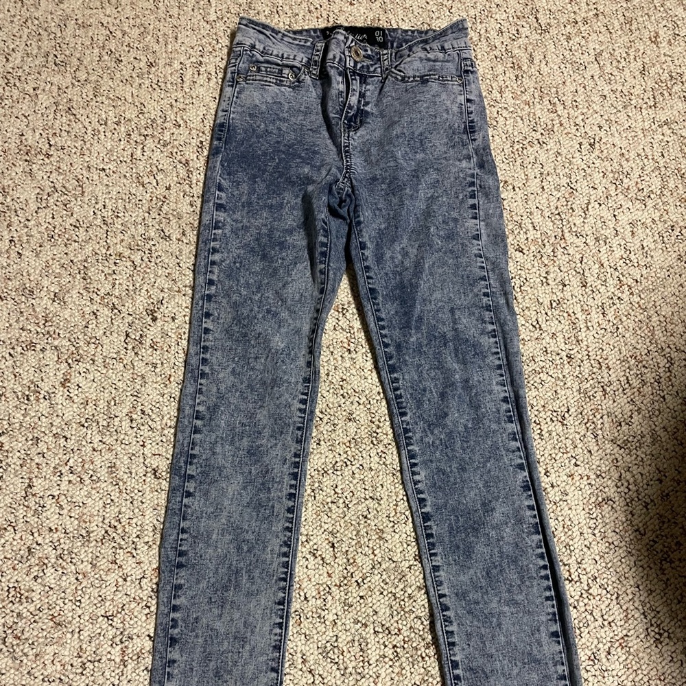 Seductions SIRENS acid wash jeans (straight leg) PRICE DROP‼️$20